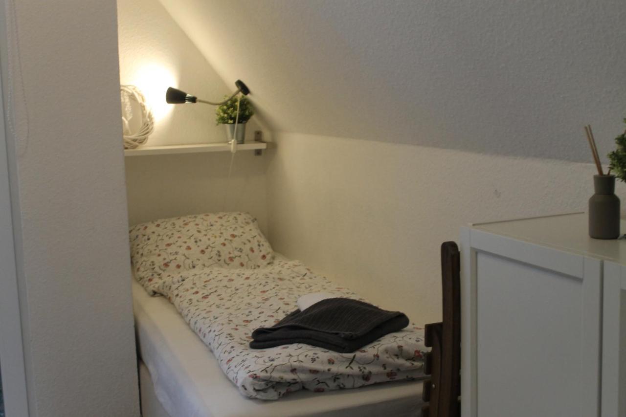Apartment Am Wall Emden Bagian luar foto