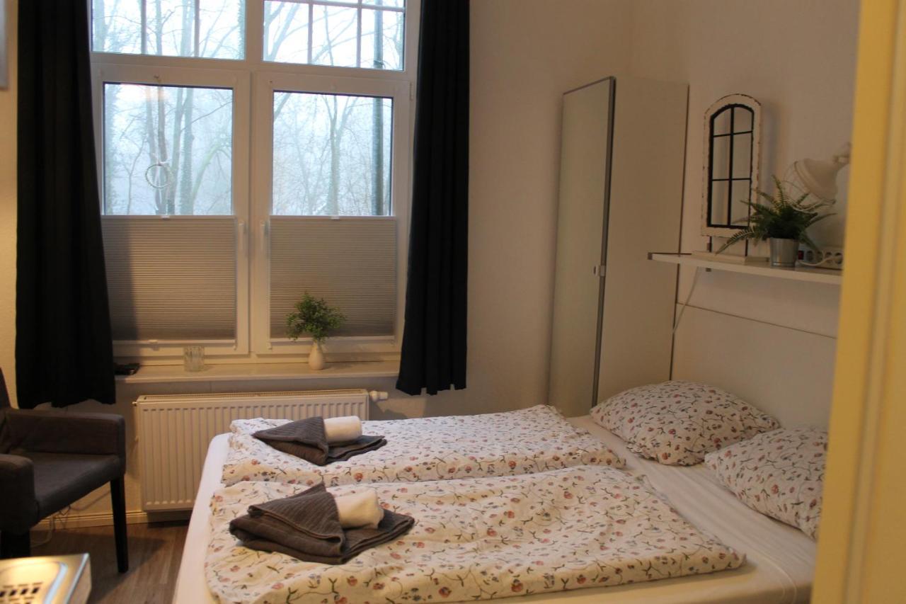 Apartment Am Wall Emden Bagian luar foto